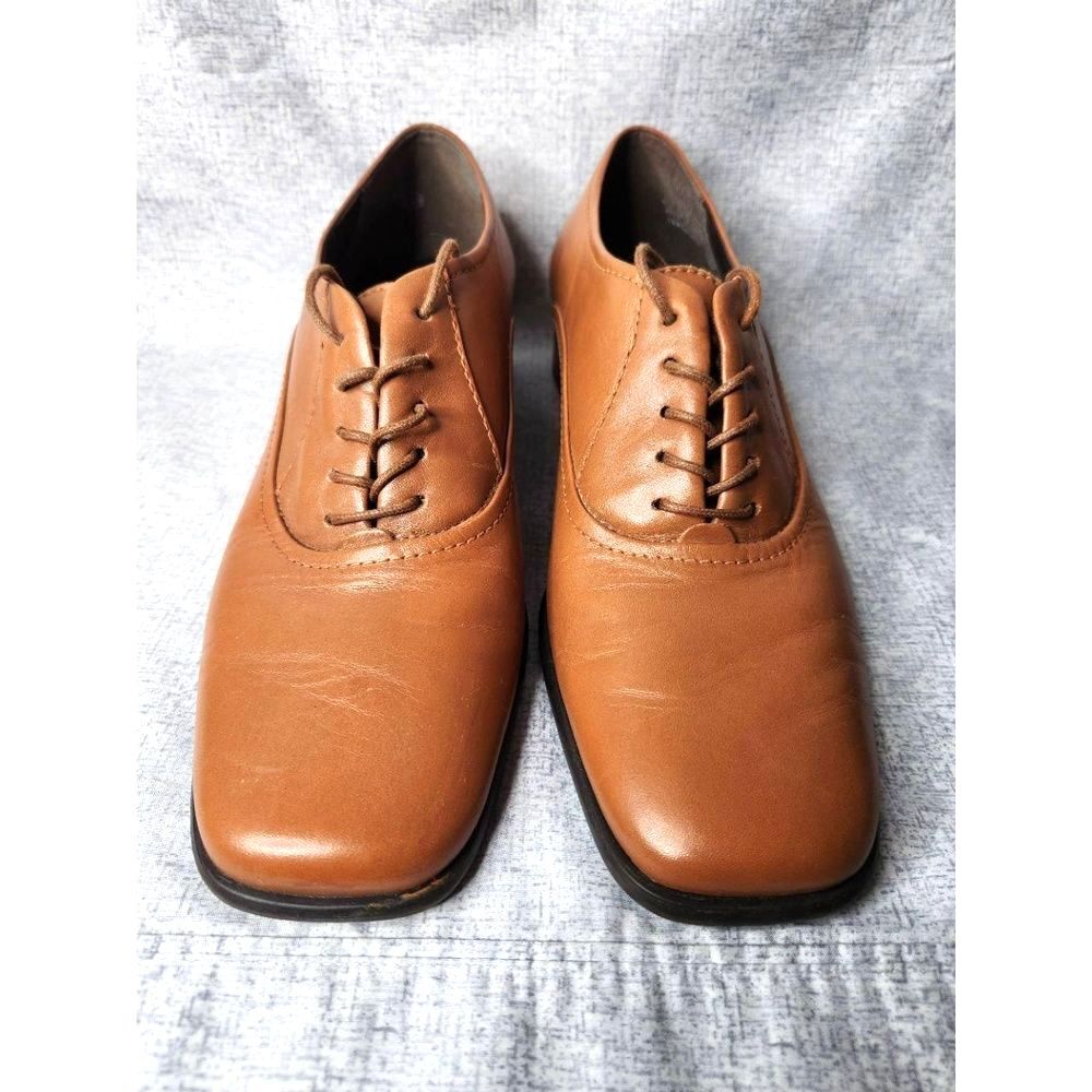 Easy Spirit Womens Oxford Lace Up Camel Color Square Toe Size 9.5